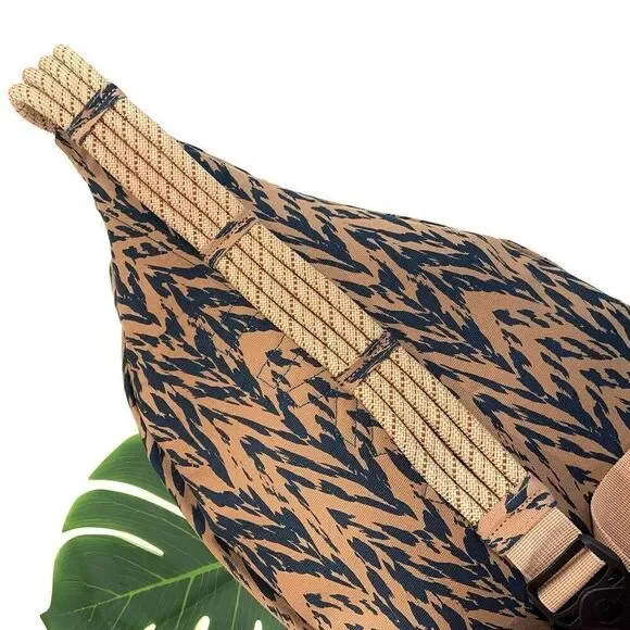New✨ KAVU Chevron Shore Rope Sling Bag - Picture 6 of 12